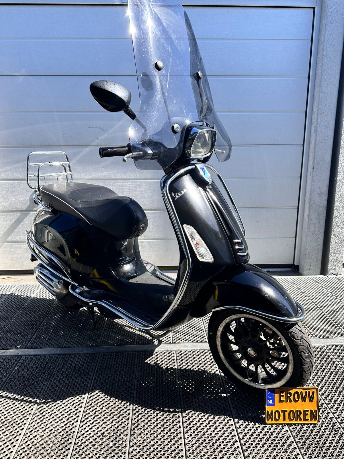 Piaggio vespa sprint 2018 25km snor iget, Fietsen en Brommers, Ophalen, Zo goed als nieuw