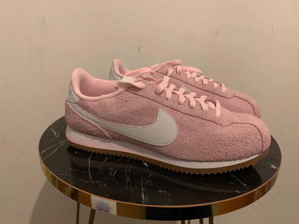 Nike cortez taille 42,5, Neuf, Enlèvement ou Envoi, Rose, Sneakers et Baskets