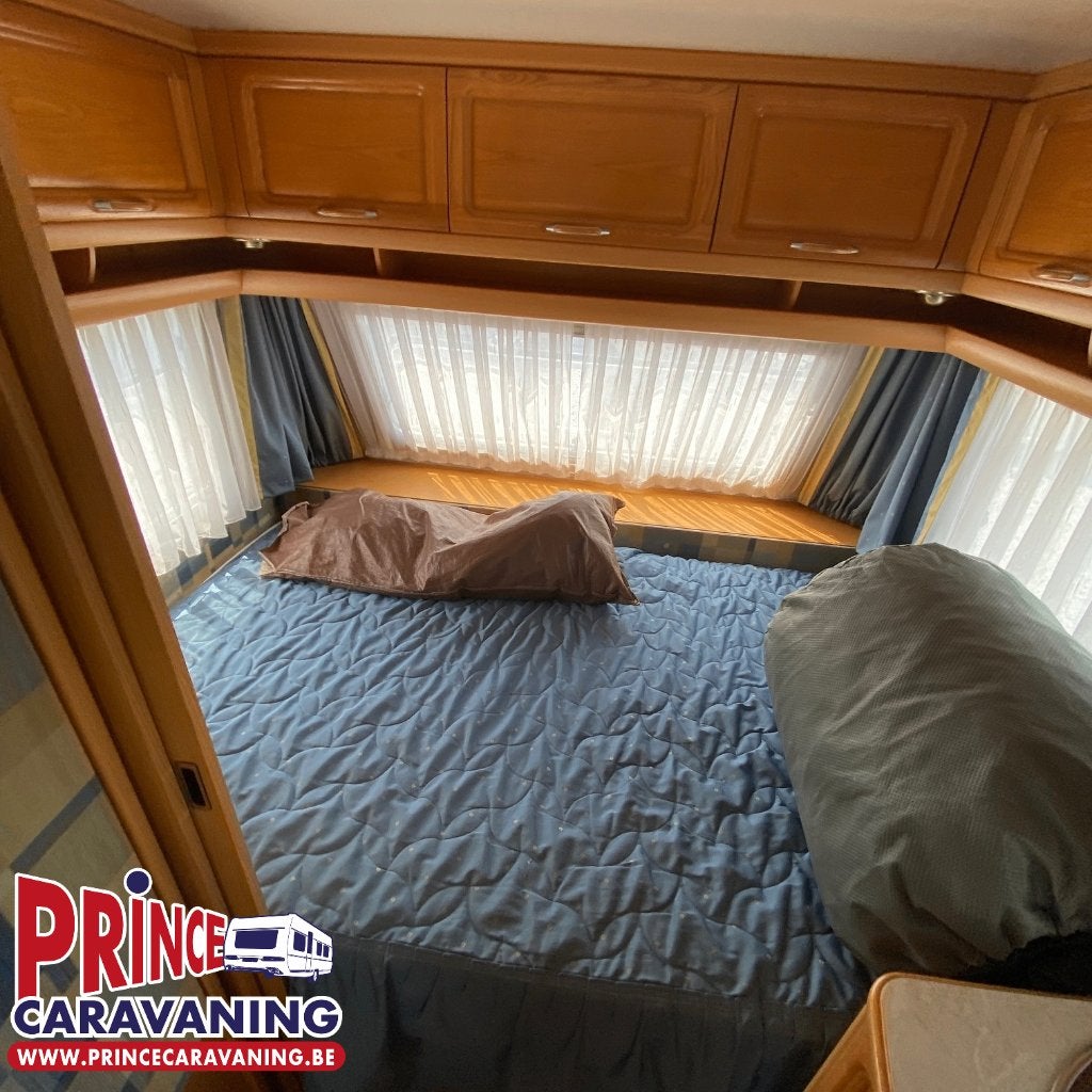 Fendt Platin 490 TF 2003 - Prince Caravaning, Caravans en Kamperen, Caravans, Bedrijf, Dwarsbed, Douche, Tot en met 4