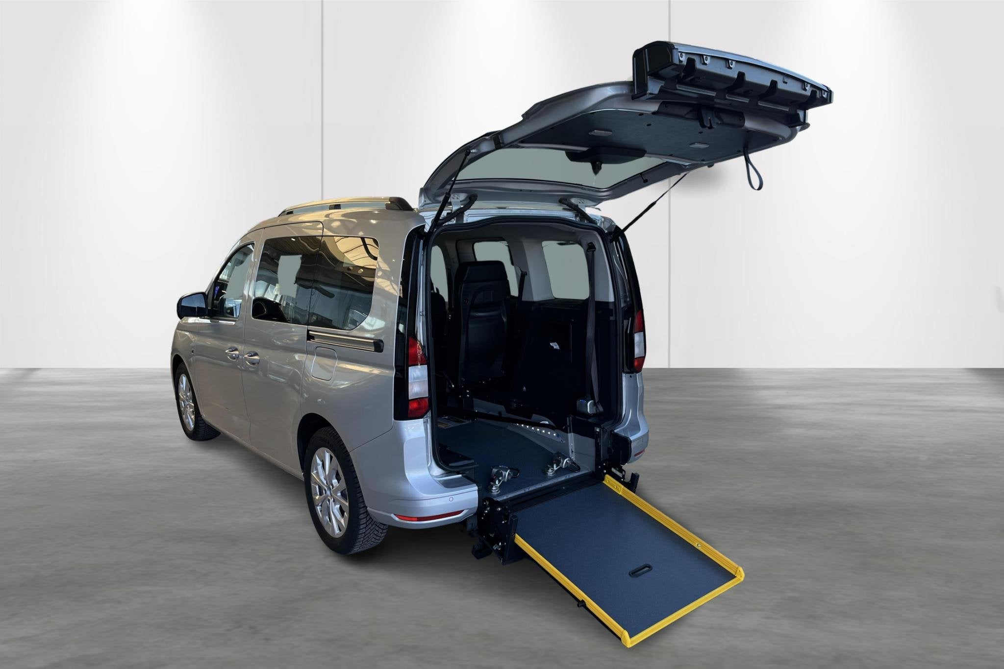 Ford Tourneo Connect 1.5 EcoBoost 85kW Titanium Aut. ROLSTOE, 4 cilinders, 116 pk, Bedrijf, 5 zetels