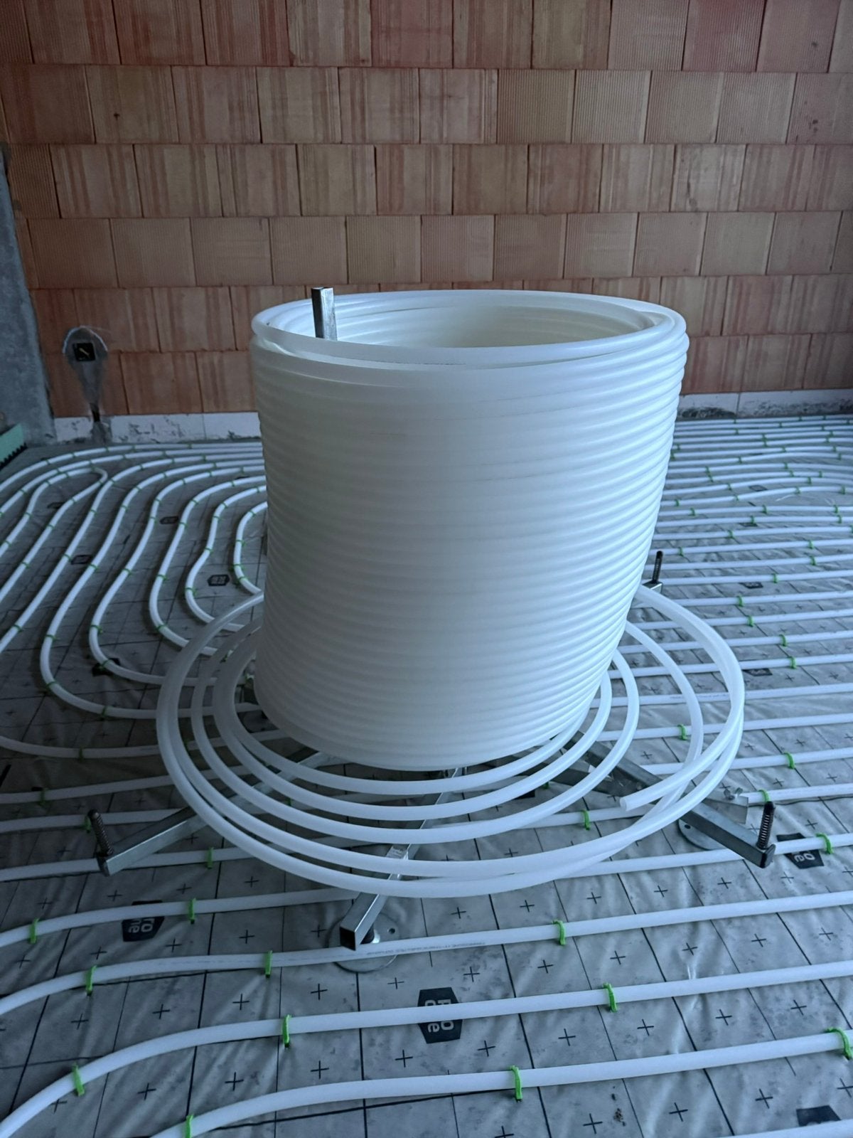 PERT DIFUFLEX VLOERVERWARMINGSBUIS 17X2 207M, Doe-het-zelf en Bouw, Ophalen, Zo goed als nieuw