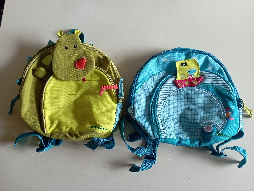 7 sacs à dos FIRST, Enfants & Bébés, Produits pour enfants, Comme neuf, Enlèvement ou Envoi