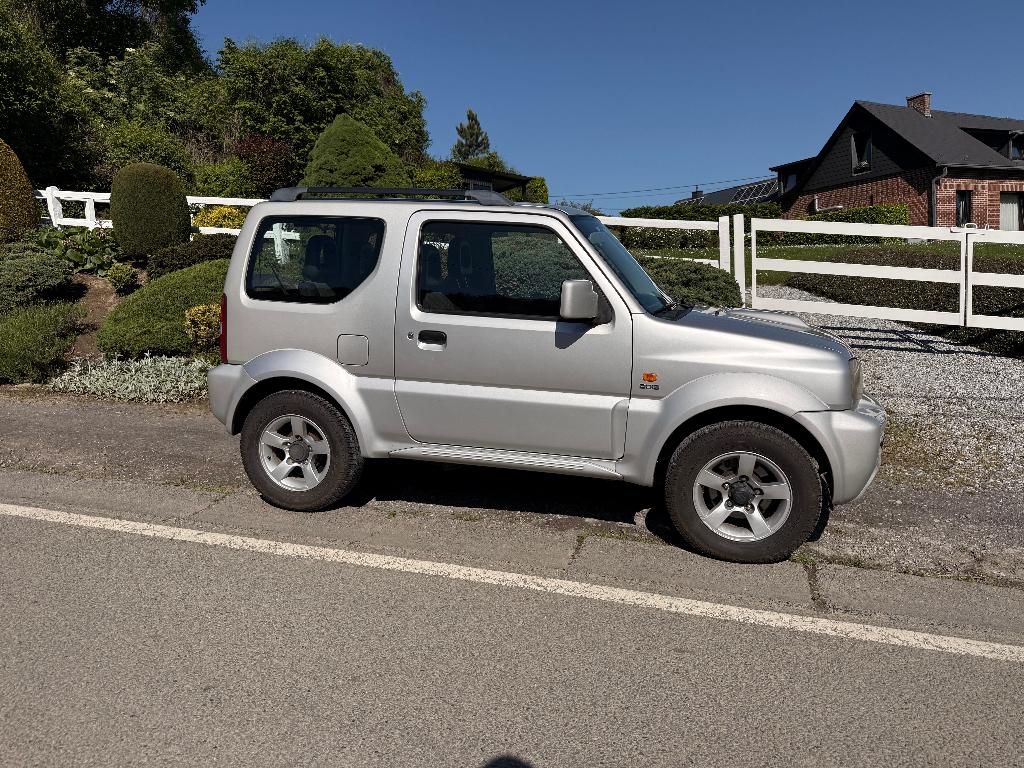 Suzuki Jimny 1.5 Diesel 8750€ GARANTIE, Autos, Argent ou Gris, Achat, 63 kW, Entreprise