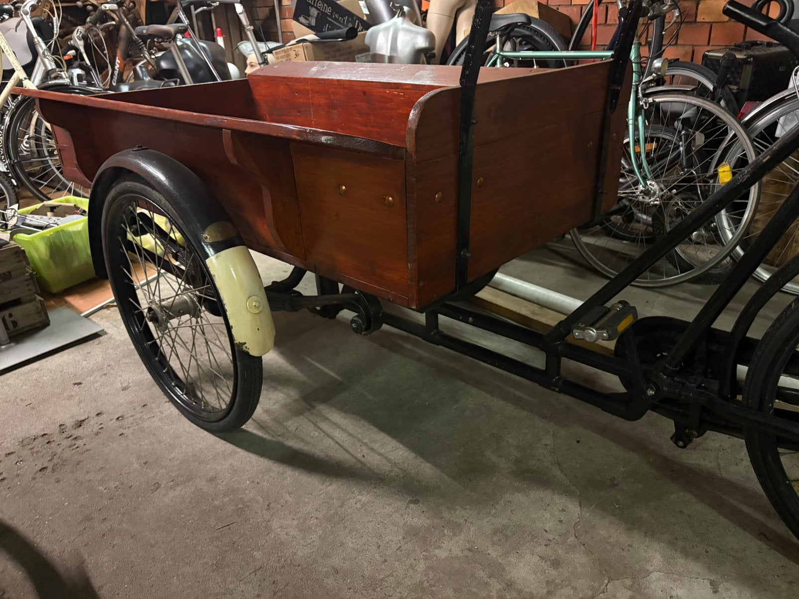 Antieke bakfiets, Gebruikt, Goederen, Trommelrem, Ophalen