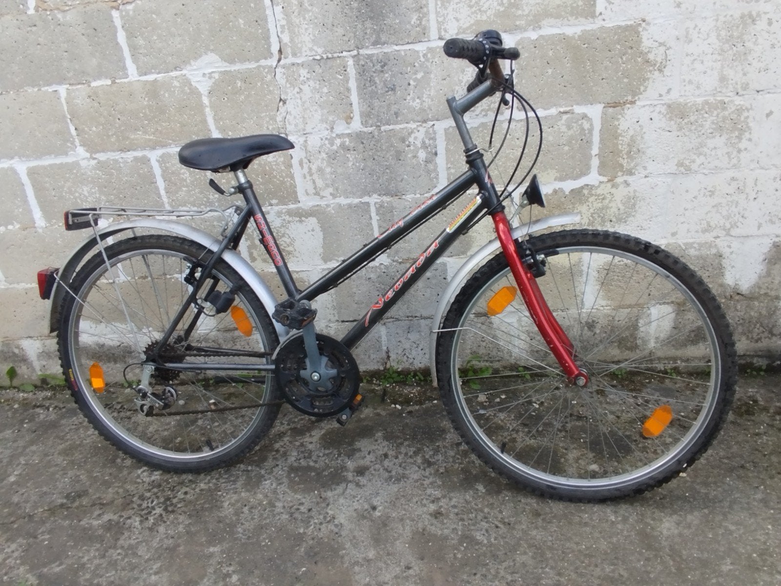 VÉLO A VENDRE OU ÉCHANGE LIRE LA DESCRIPTION, Vélos & Vélomoteurs, Enlèvement, 26 pouces