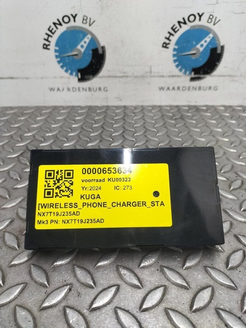 FORD KUGA TITANIUM [WIRELESS_PHONE_CHARGER_STATION] NX7T19J2, Ophalen of Verzenden, Gebruikt, ARN erkend