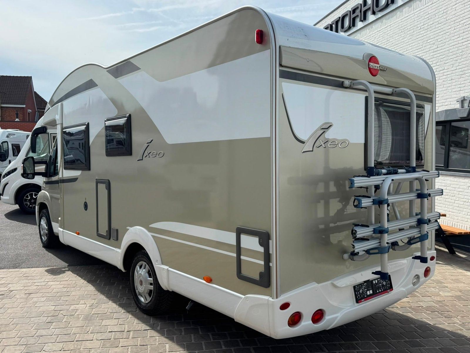 Fiat Ducato Burstner Ixeo T664, Ringverwarming, Fiat, 6 tot 7 meter, Bedrijf