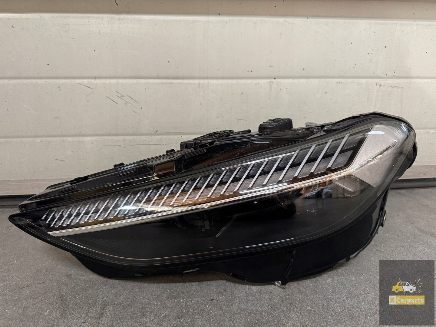 8R3941035AA Audi A5 8R3 VOLLEDIGE LED MATRIX linkerlamp 8R39, Gebruikt, AUDI AG, Auto-Union-Strasse 1
85045  Ingolstadt, DE, Audi