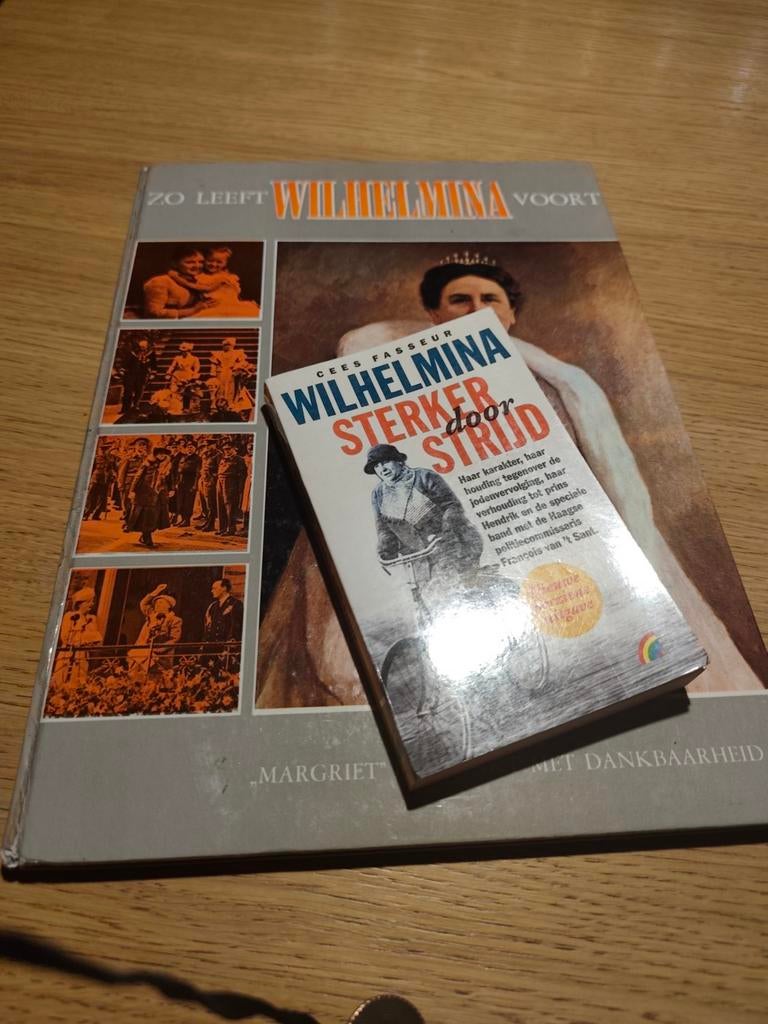 Wilhemina Sterker door strijd--Zo leeft Wilhelmina voort duo, Enlèvement ou Envoi, Cees Fasseur