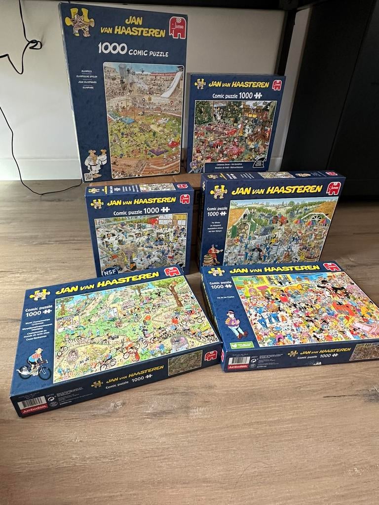 Verschillende Jan v Haasteren Puzzels 1000 stuks, Enlèvement, Utilisé