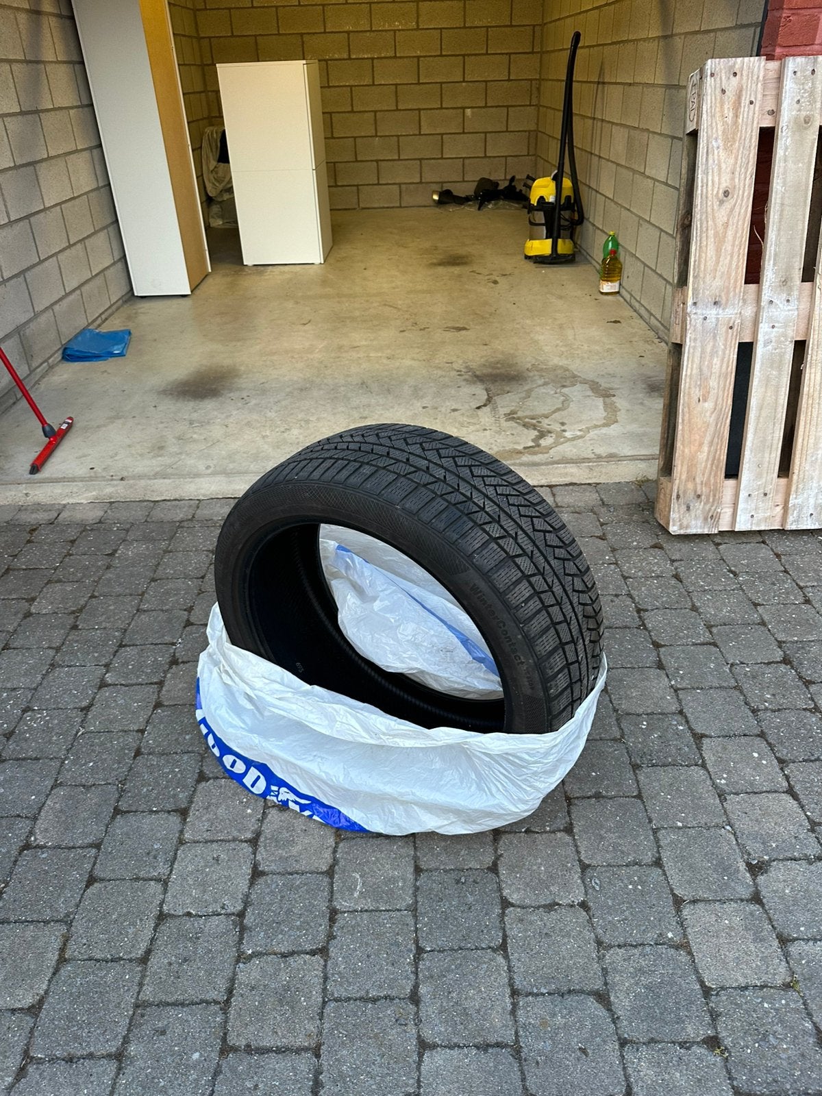 4 X Pneu Hiver CONTINENTAL 255/40R21, Ophalen, Gebruikt