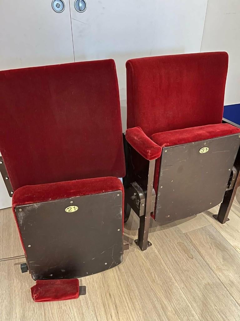 Prachtige, originele bioscoopstoelen te koop, Ophalen