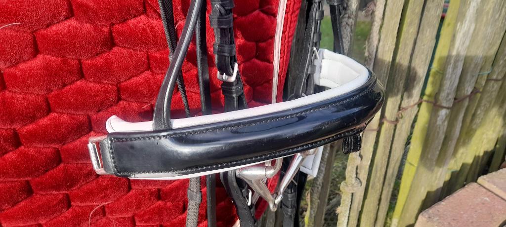 Hoofdstel cob met bling, Dieren en Toebehoren, Paarden en Pony's | Hoofdstellen en Tuigage, Ophalen of Verzenden, Zo goed als nieuw