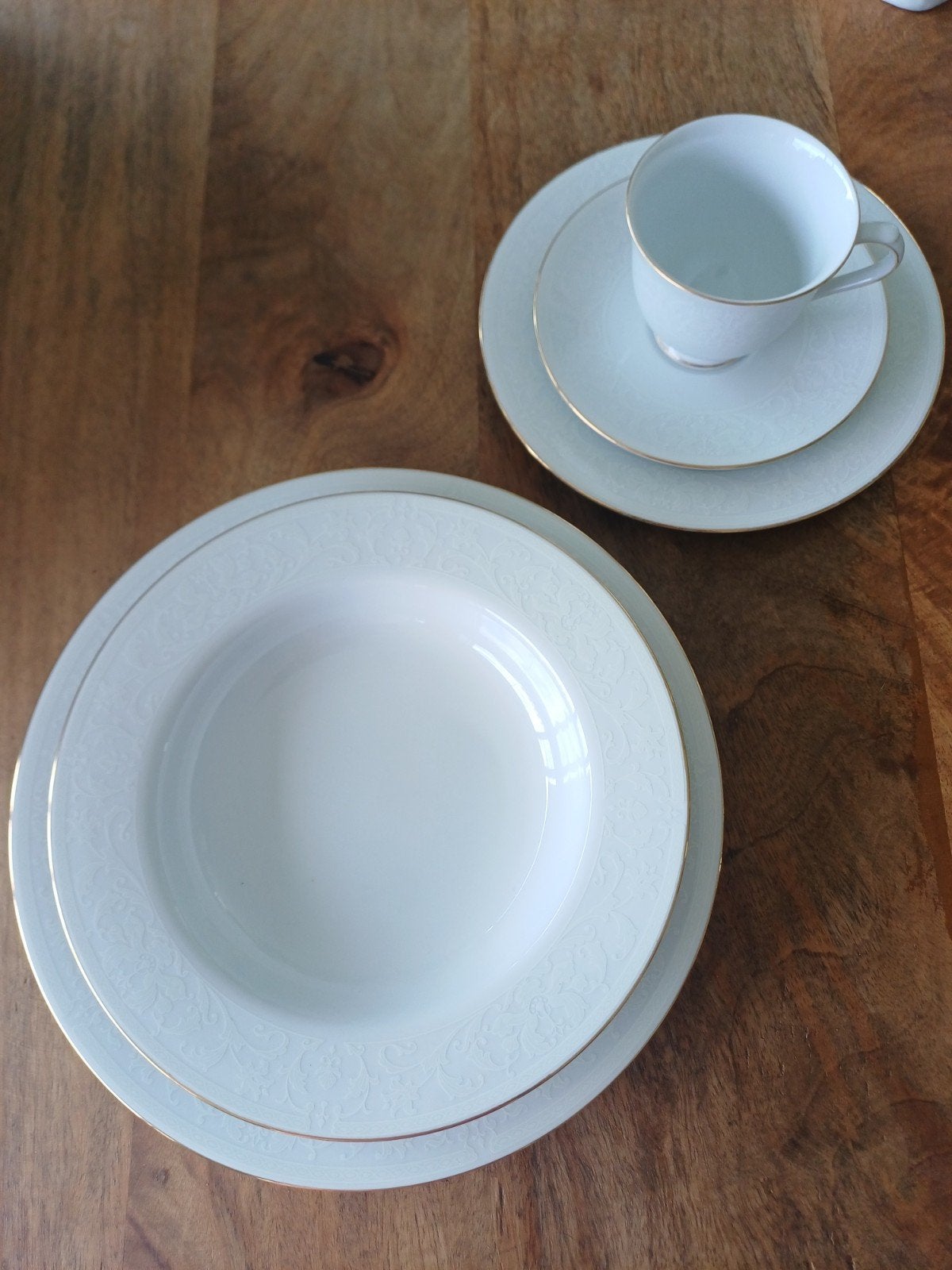 Volledig 12-delig servies - goudrand - vintage Patra Ventura, Antiek en Kunst, Ophalen