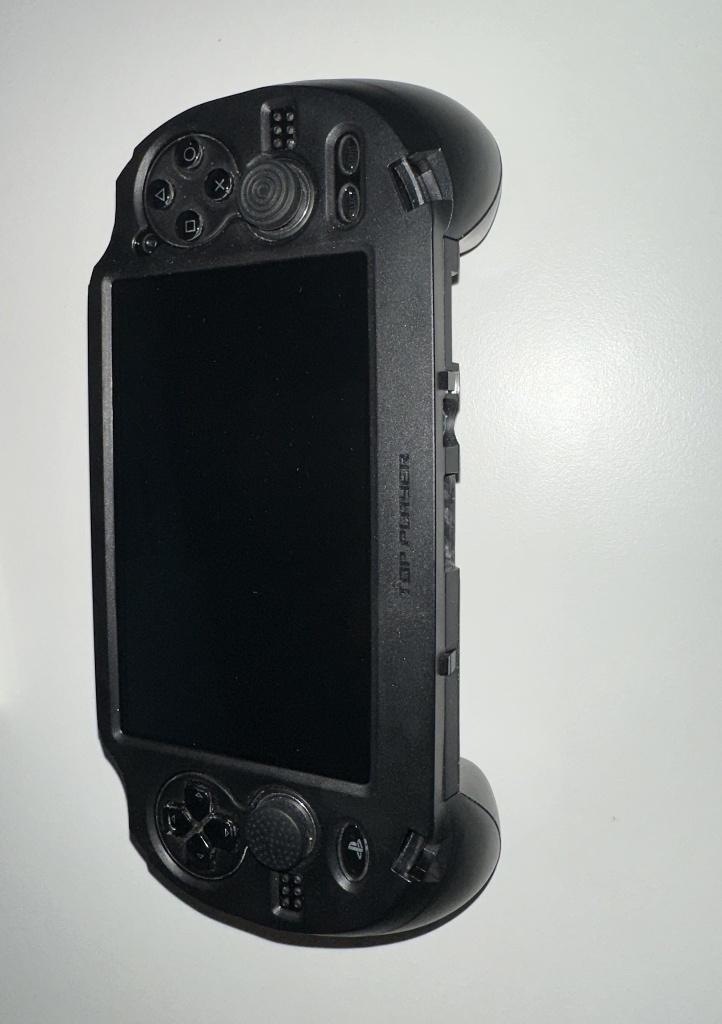 PS Vita OLED Zwart met SD2Vita, Games en Spelcomputers, Spelcomputers | Sony PlayStation Vita, Zo goed als nieuw, Zwart, Met games