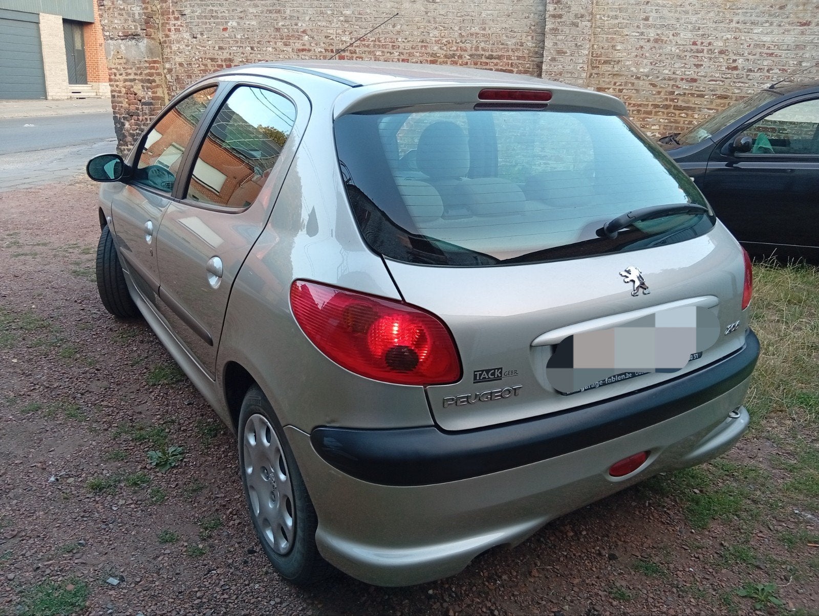 Peugeot 206 Automatique,1,4 essence, 1er propriétaire, Argent ou Gris, Achat, Beige, Carnet d'entretien