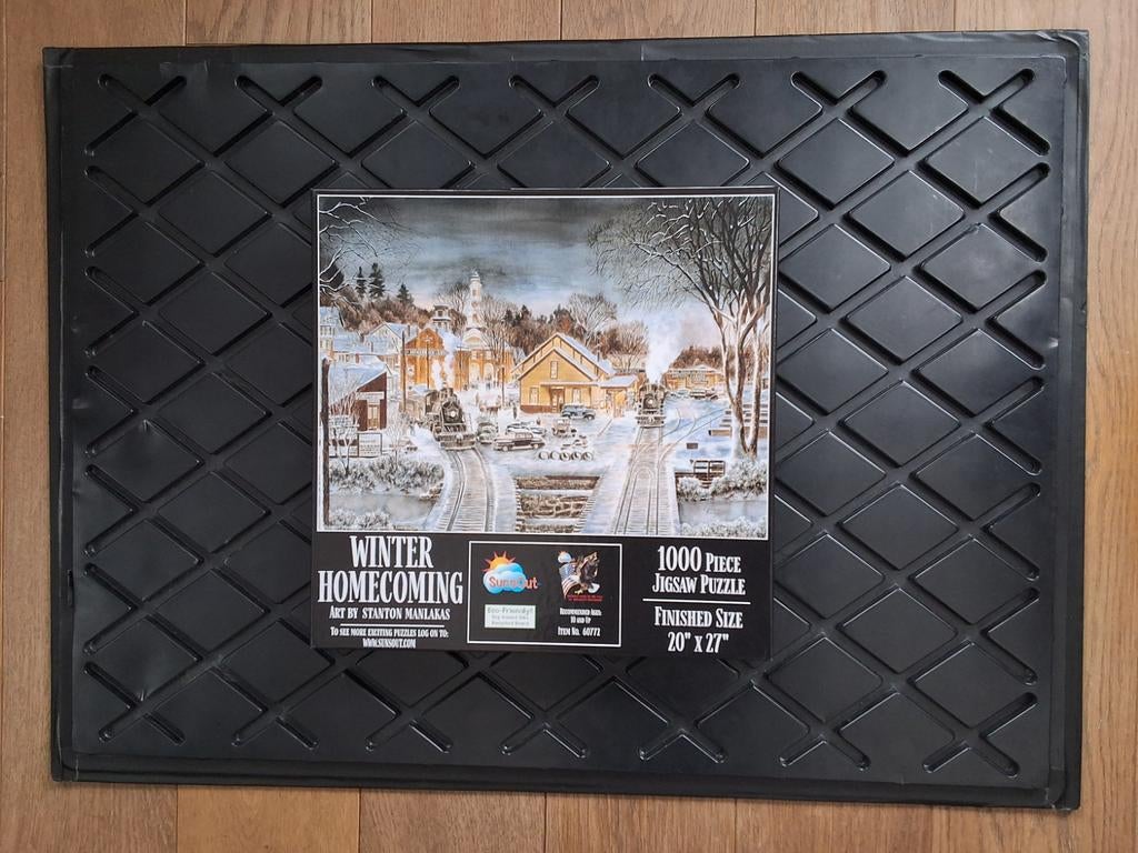 Sunsout winterpuzzel van Stanton Malakas, Ophalen of Verzenden, 500 t/m 1500 stukjes, Zo goed als nieuw, Legpuzzel