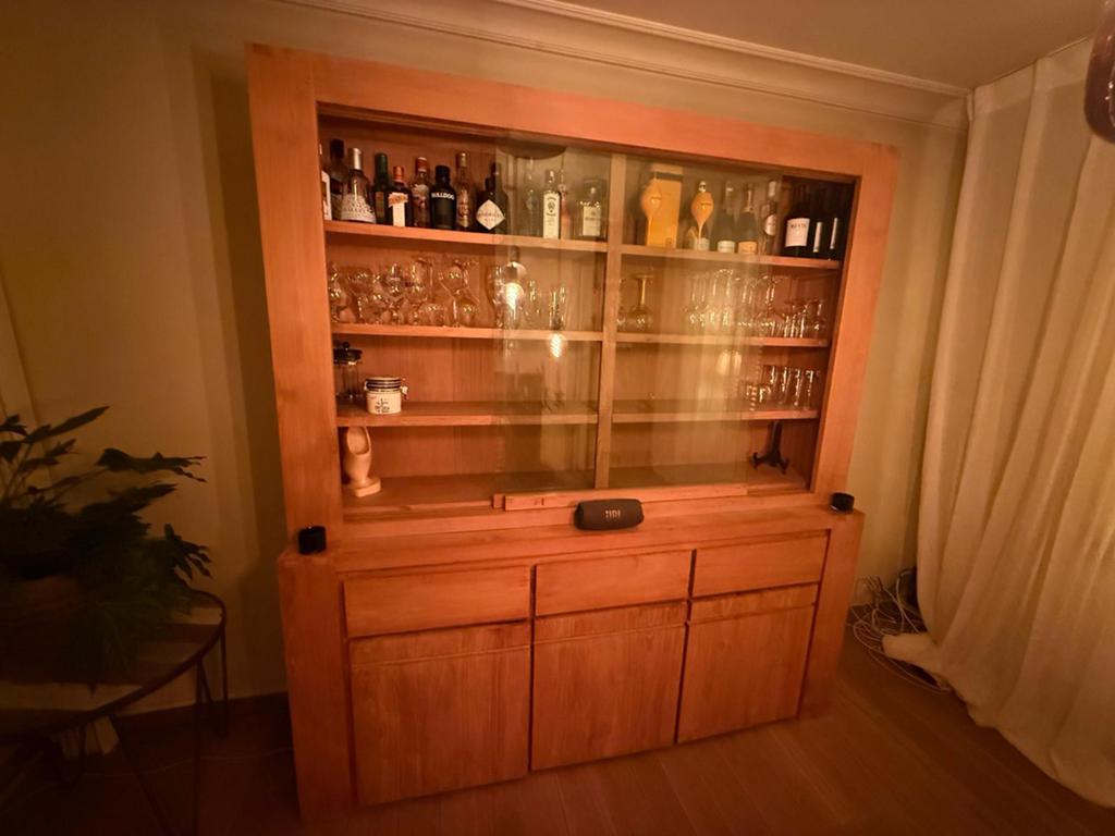 Teaken kast, Huis en Inrichting, Ophalen, Zo goed als nieuw