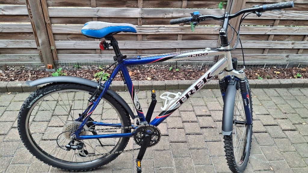 Goede TREK 24v MTB herenfiets GROOT ONDERHOUD GEHAD 100% oké, Fietsen en Brommers, Ophalen, Velgrem, Versnellingen, Zo goed als nieuw