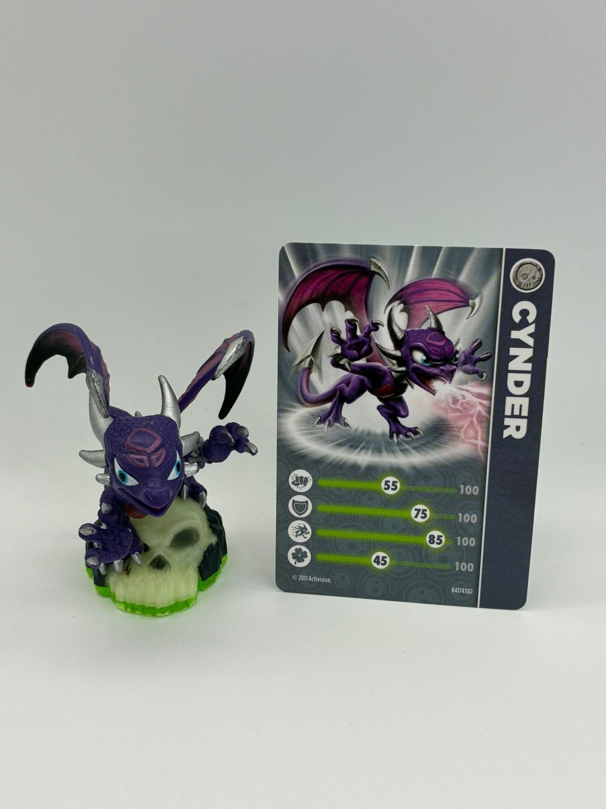 Skylanders Spyro’s Adventure Cynder met kaartje, Games en Spelcomputers, Verzenden, Zo goed als nieuw