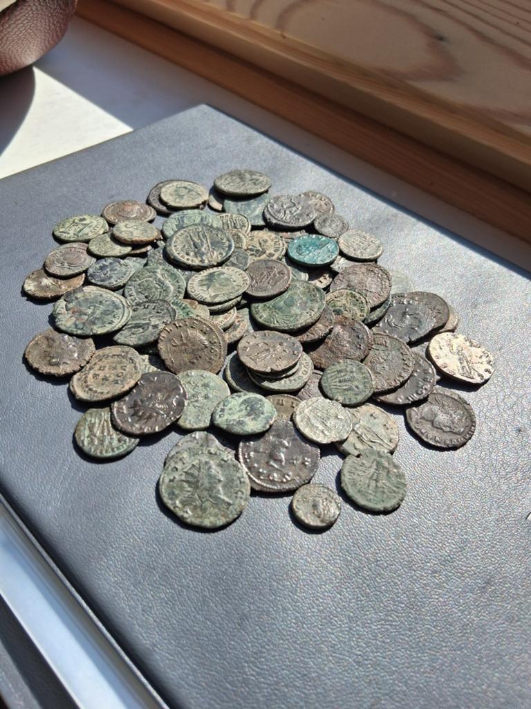 Groot lot van 84 romeinse munten, Ophalen of Verzenden
