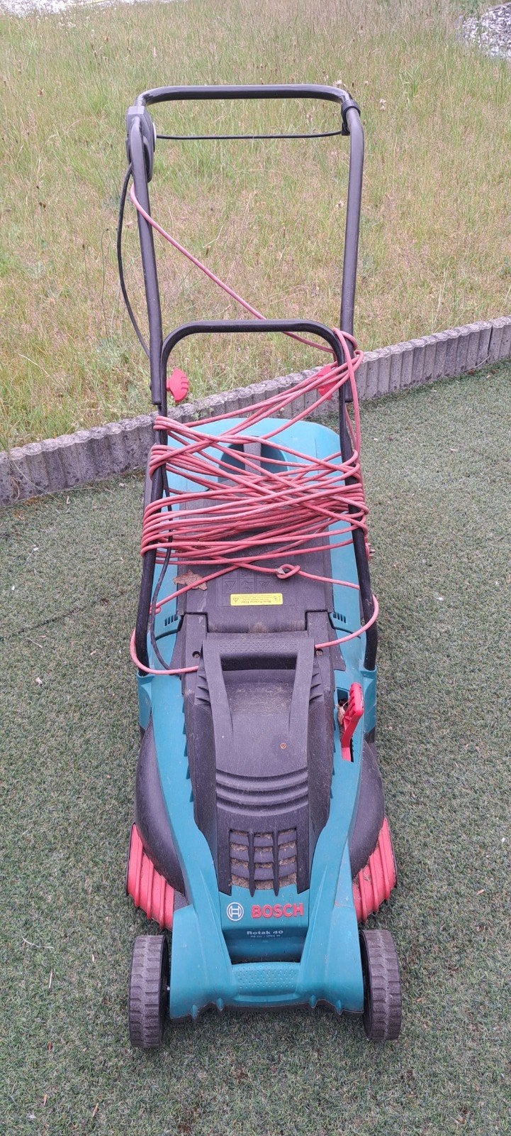 Bosch grasmachine, Ophalen, Gebruikt, Elektrische grasmaaier, .