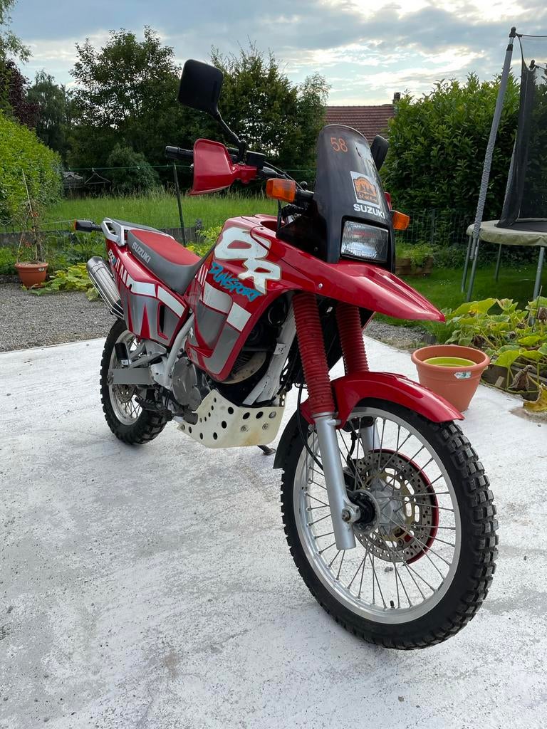 Suzuki DR 800 (dr big) - up date !, Permis Moto A, 800 cm³, Particulier, 1 cylindre