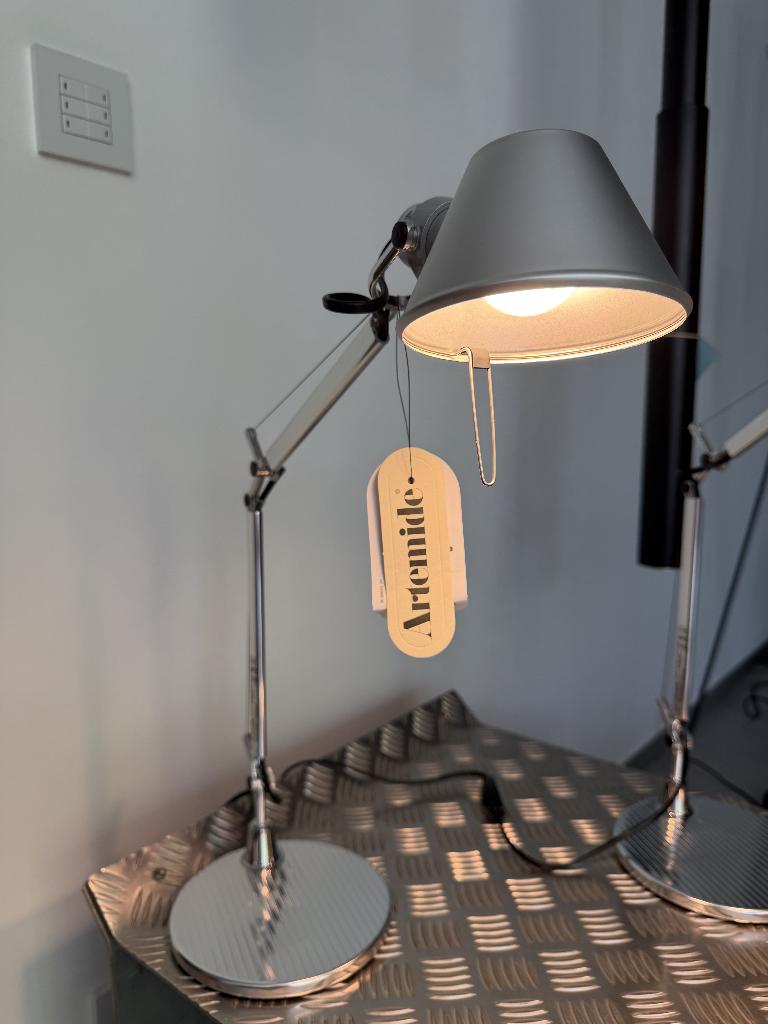ARTEMIDE - TOLOMEO MICRO ALU TABLE, Maison & Meubles, Enlèvement ou Envoi, Neuf, Métal, Moins de 50 cm
