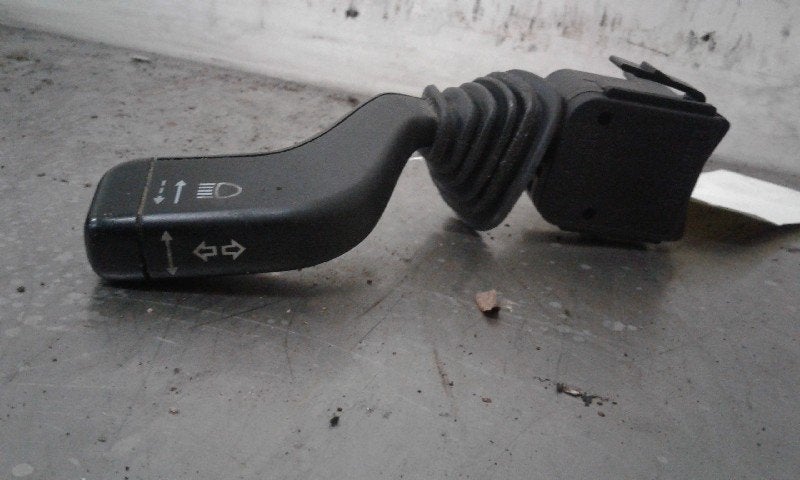 COMMUTATEUR CLIGNOTANT Opel Astra G (F69) (01-1998/12-2009), Utilisé, Opel