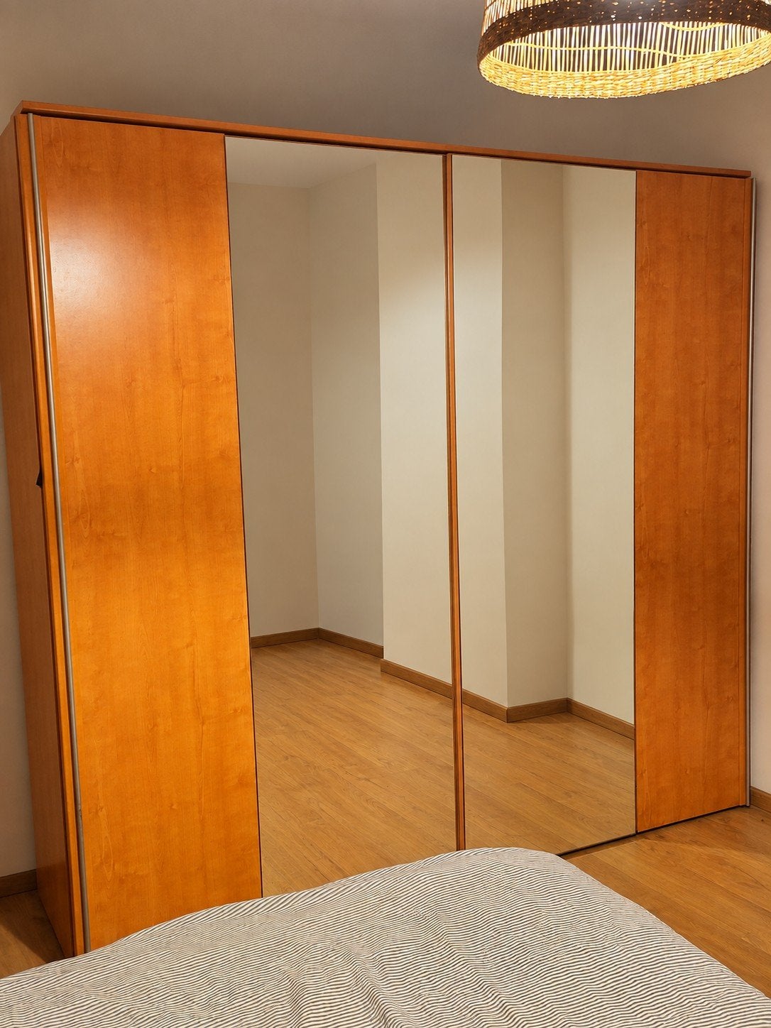 Grande garde robe Gautier avec lampe+ commode Gautier, Enlèvement ou Envoi, Cerisier