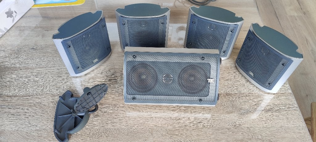 Jbl speakers set zonder subwoofer, Ophalen of Verzenden, Gebruikt, Surroundset zonder subwoofer, JBL