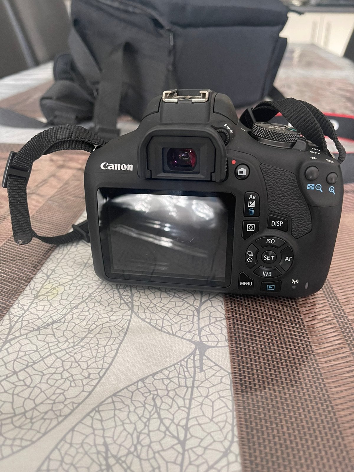 Canon EOS 2000d, TV, Hi-fi & Vidéo, Wi-Fi, Enlèvement, Comme neuf, Canon
