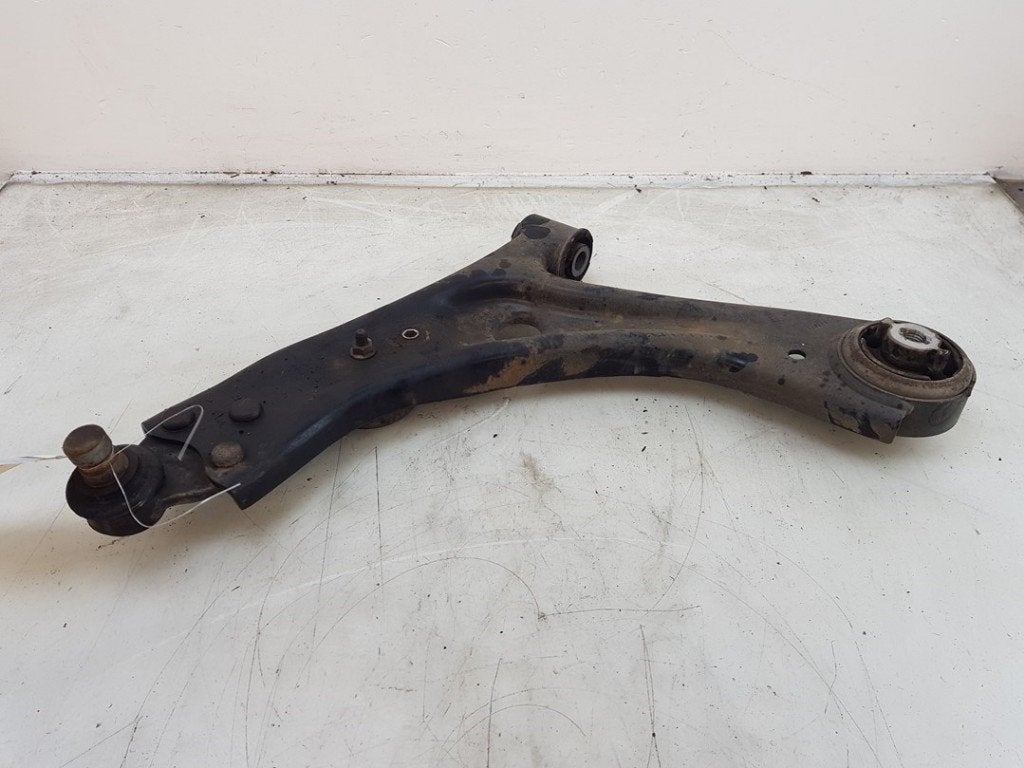 BRAS DE SUSPENSION AVANT GAUCHE (TRIANGLE) Focus 4 Wagon, Dhr. J. Ham, Administratie@autoham.nl, Nijkerkerstraat 27a 27a
3821 CD  AMERSFOORT, NL