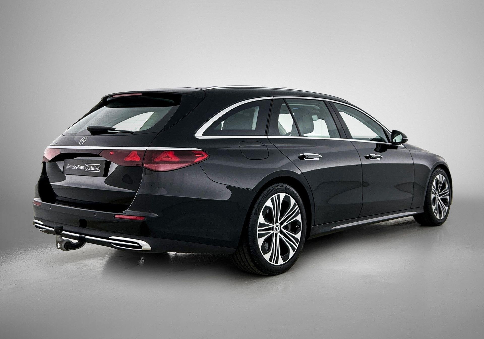 Mercedes-Benz E-klasse 300 e Break Luxury Line | Trekhaak |, Auto's, Automaat, Dealer onderhouden, Gebruikt, Zwart