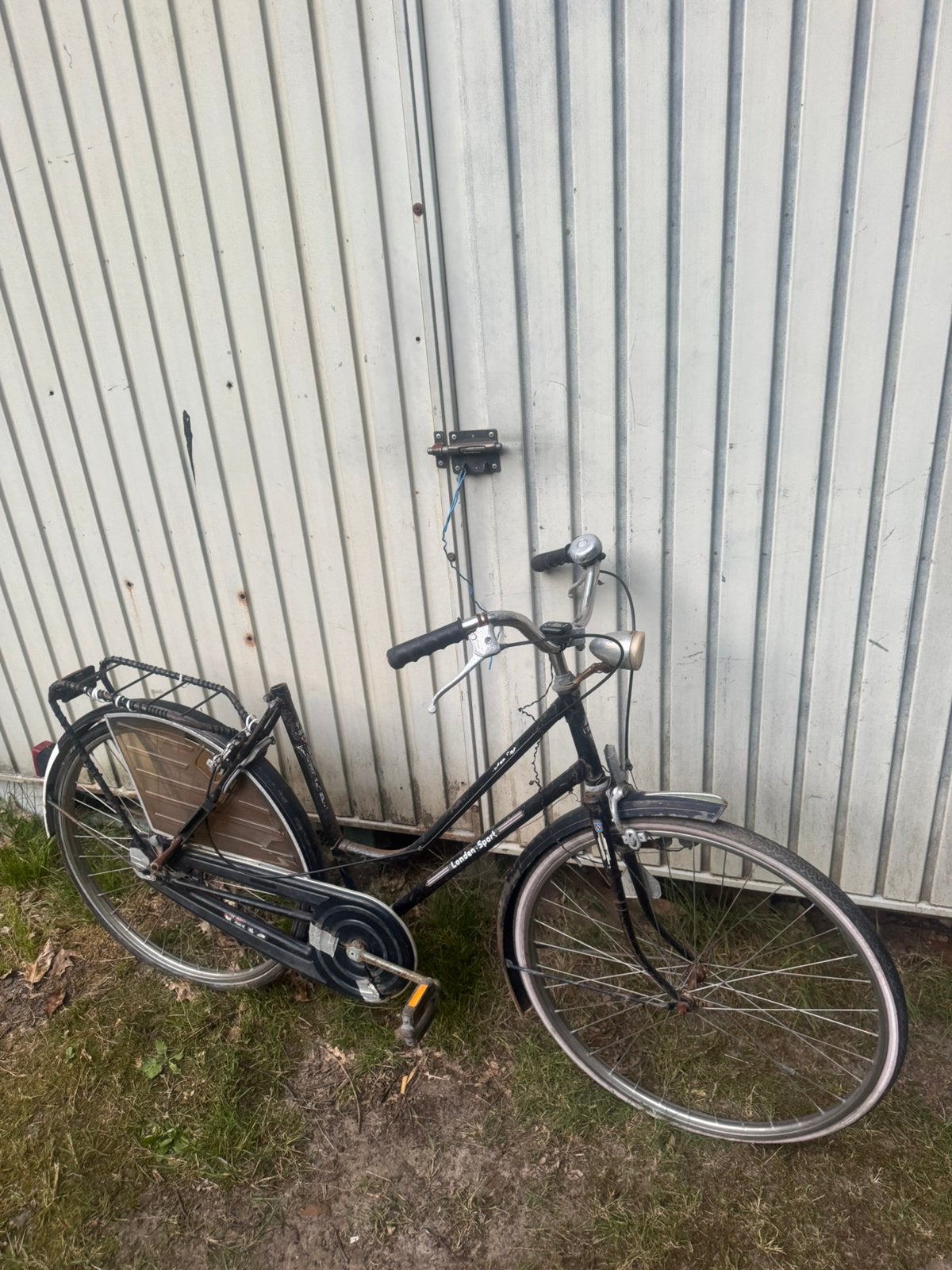 Oude damensfiets, Fietsen en Brommers, Fietsen | Dames | Omafietsen, Ophalen, Gebruikt