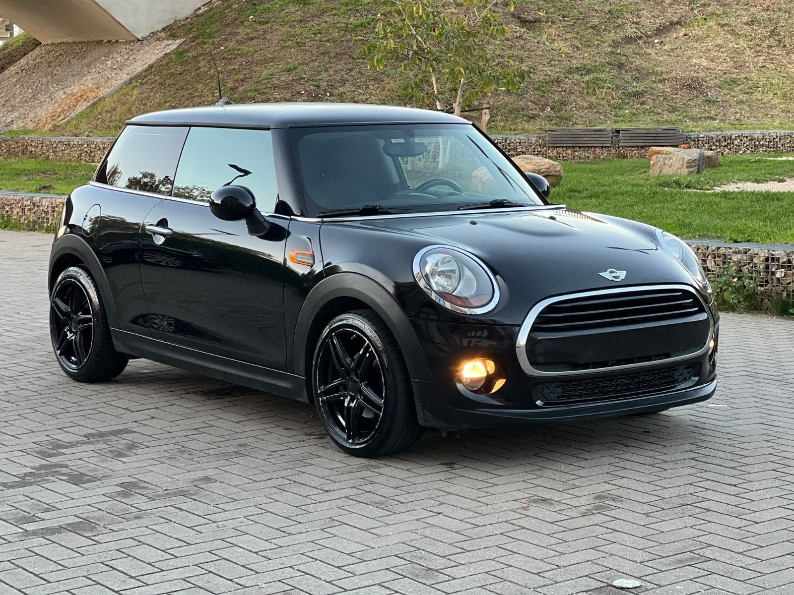 MINI COOPER 1.6 DIESEL 2016 148000KM AC NAVI KEURING EURO6B, Auto's, Voorwielaandrijving, Zwart, Leder, Particulier