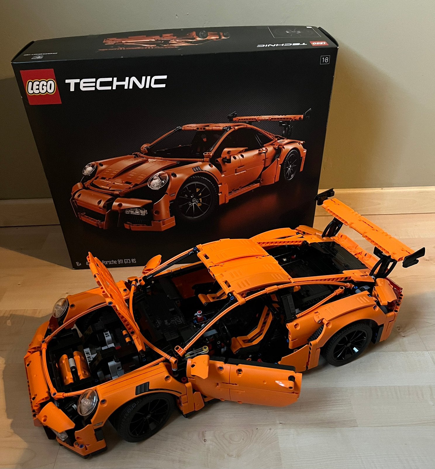 LEGO 42056 Porsche 911 GT3 RS, Ophalen of Verzenden, Zo goed als nieuw