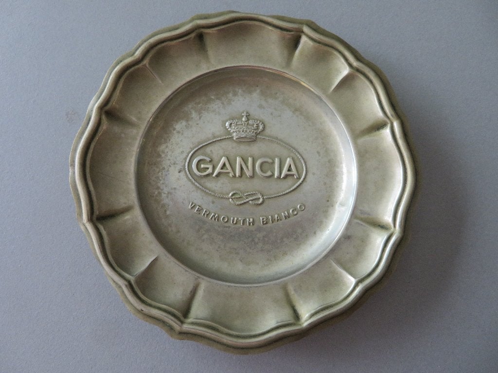 1935 tinnen schoteltje asbak ? GANCIA Vermouth Bianco, Collections, Vins, Enlèvement ou Envoi, Comme neuf, Autres types, Italie