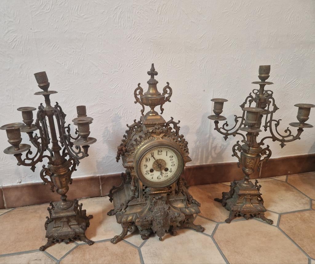 Une garniture de cheminée ancienne, Antiquités & Art, Enlèvement