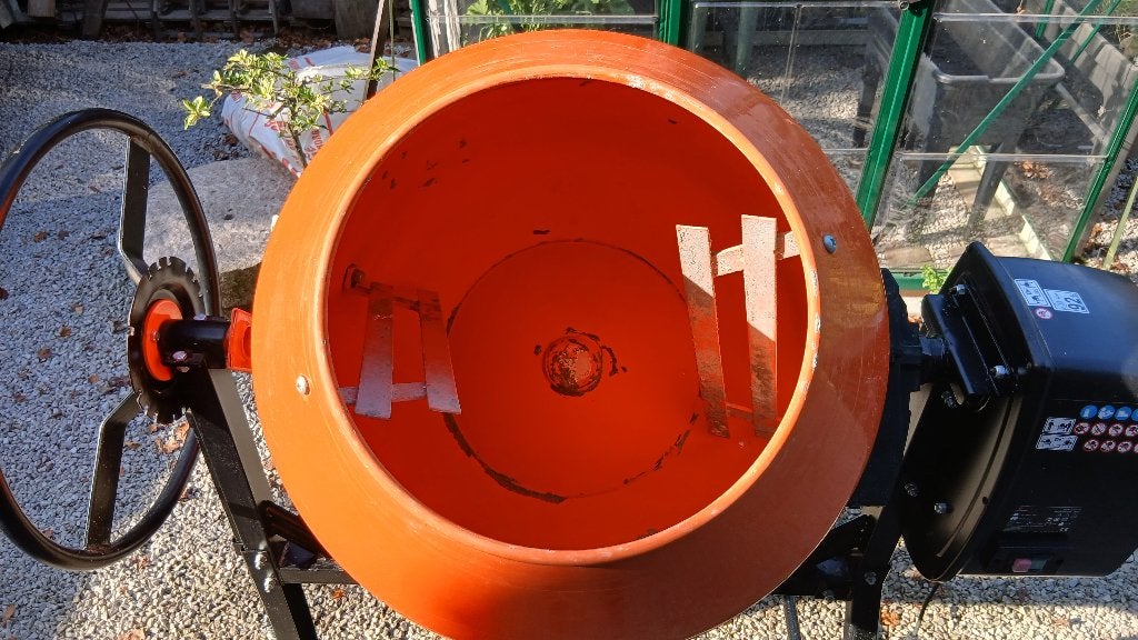 Betonmolen 160 L, Ophalen, Zo goed als nieuw