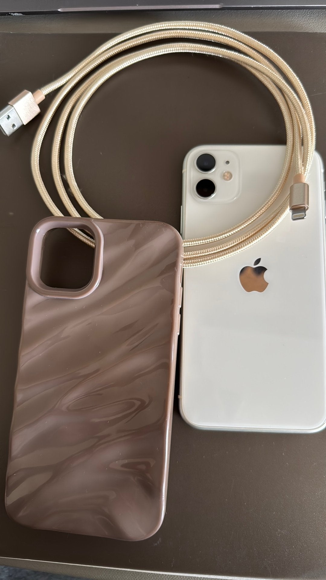 Iphone 11 gebruikt, maar perfect bruikbaar, Gebruikt, 72 %, 64 GB, Zonder simlock