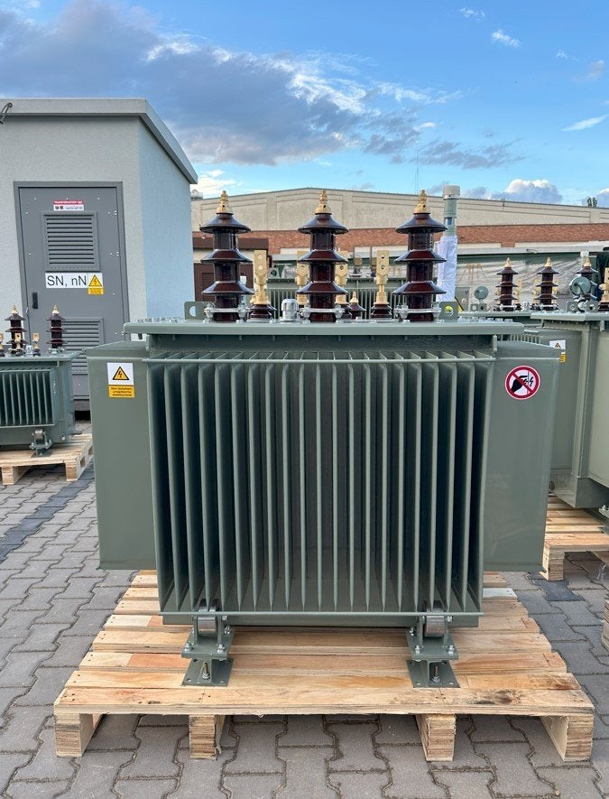 Transformateur 400 kVA 15/0,4 kV huile Dyn11, cabine HT neuf, Enlèvement, Neuf