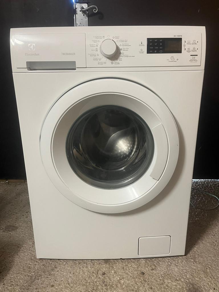 Machine à laver Electrolux 8 kg — Livraison possible, Electroménager, Lave-linge, Enlèvement ou Envoi, Comme neuf, Chargeur frontal