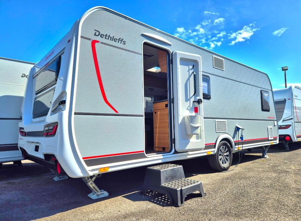 ️ Dethleffs Summer Edition 560 FMK  ️, Caravans en Kamperen, Caravans, Rondzit, Schokbreker, 7 tot 8 meter, Bedrijf