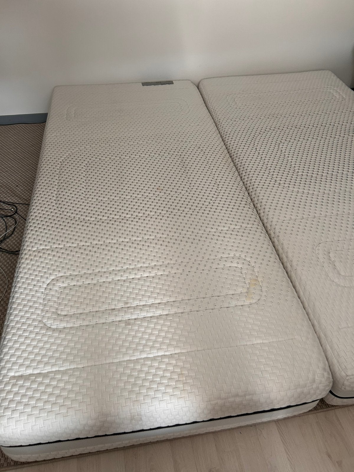 Twee Lattoflex Latex air Sensus firm 90*200 matrassen, Huis en Inrichting, Slaapkamer | Matrassen en Bedbodems, Zo goed als nieuw