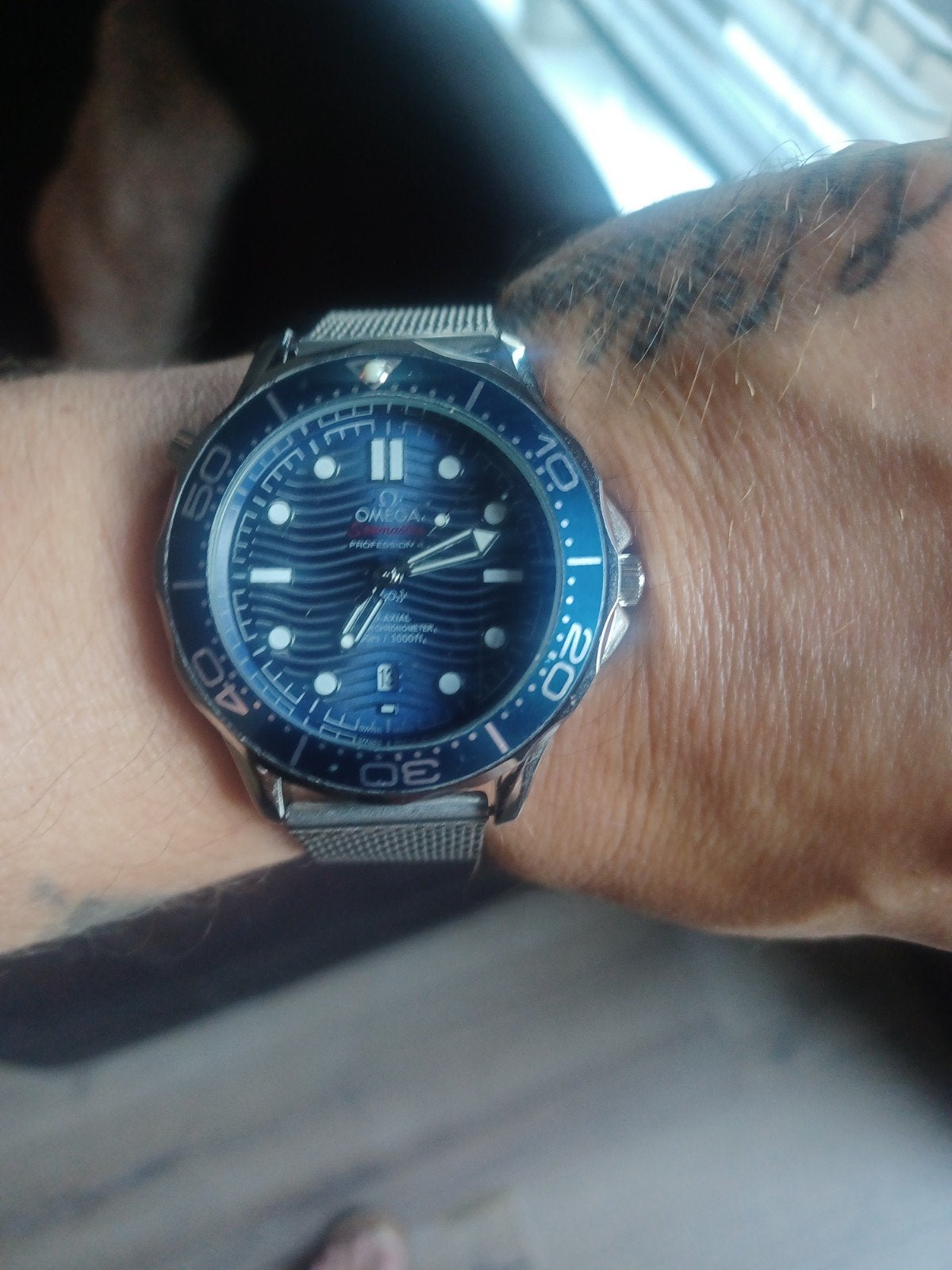 Omega Seamaster Diver James Bond klassiek model., Bijoux, Sacs & Beauté, Montres | Hommes, Enlèvement ou Envoi, Acier, Omega, Acier