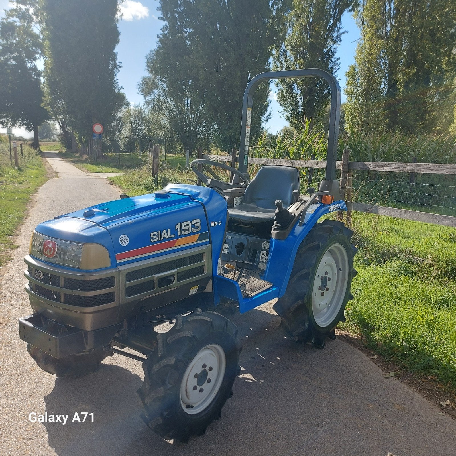 minitractor iseki 22pk 4x4 servo. topper.!, Enlèvement