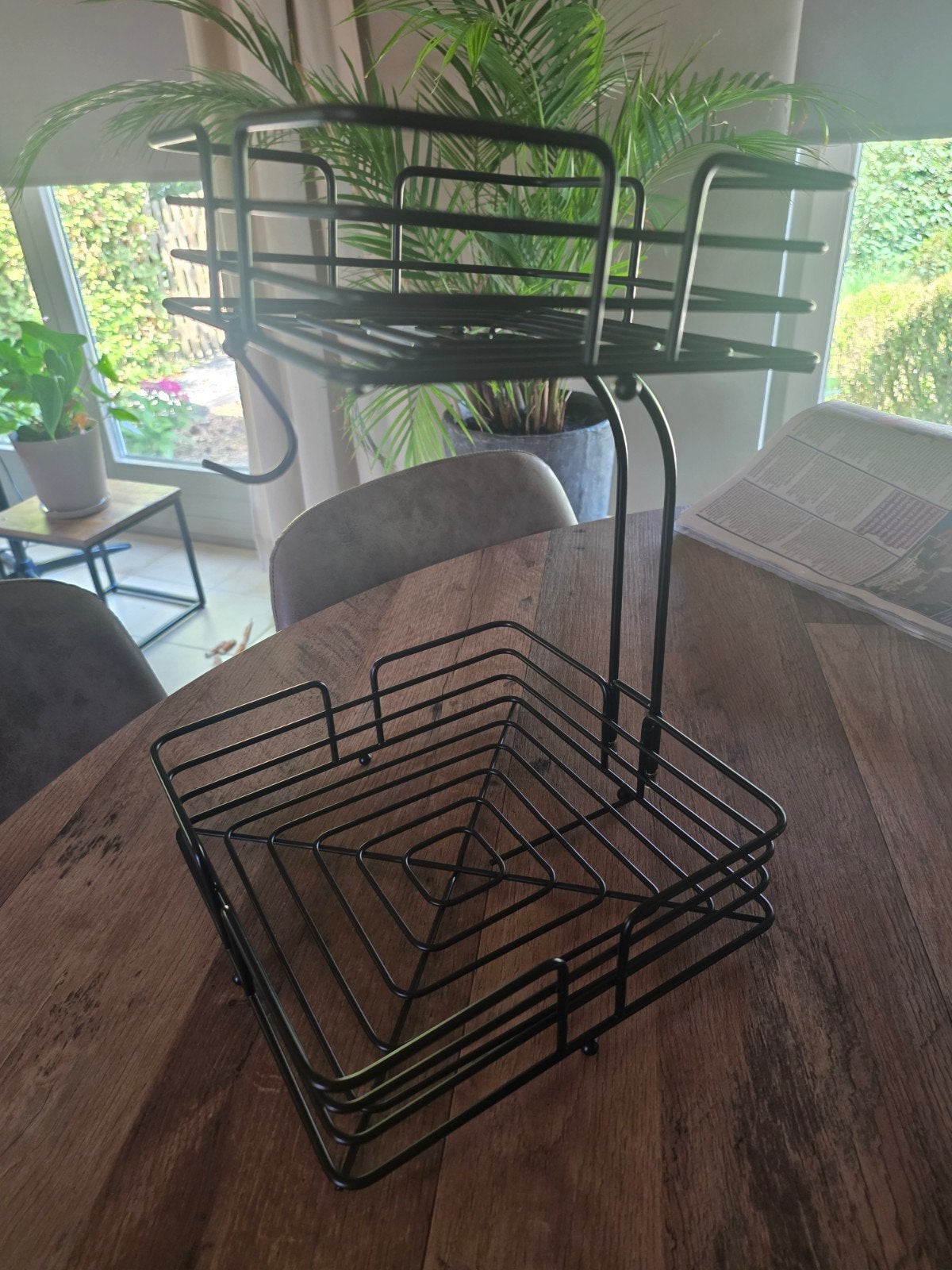corbeille de fruits, Enlèvement