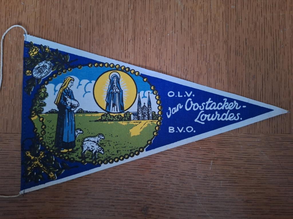 Oude wimpel O.L.V. van Lourdes Oostacker, Enlèvement ou Envoi