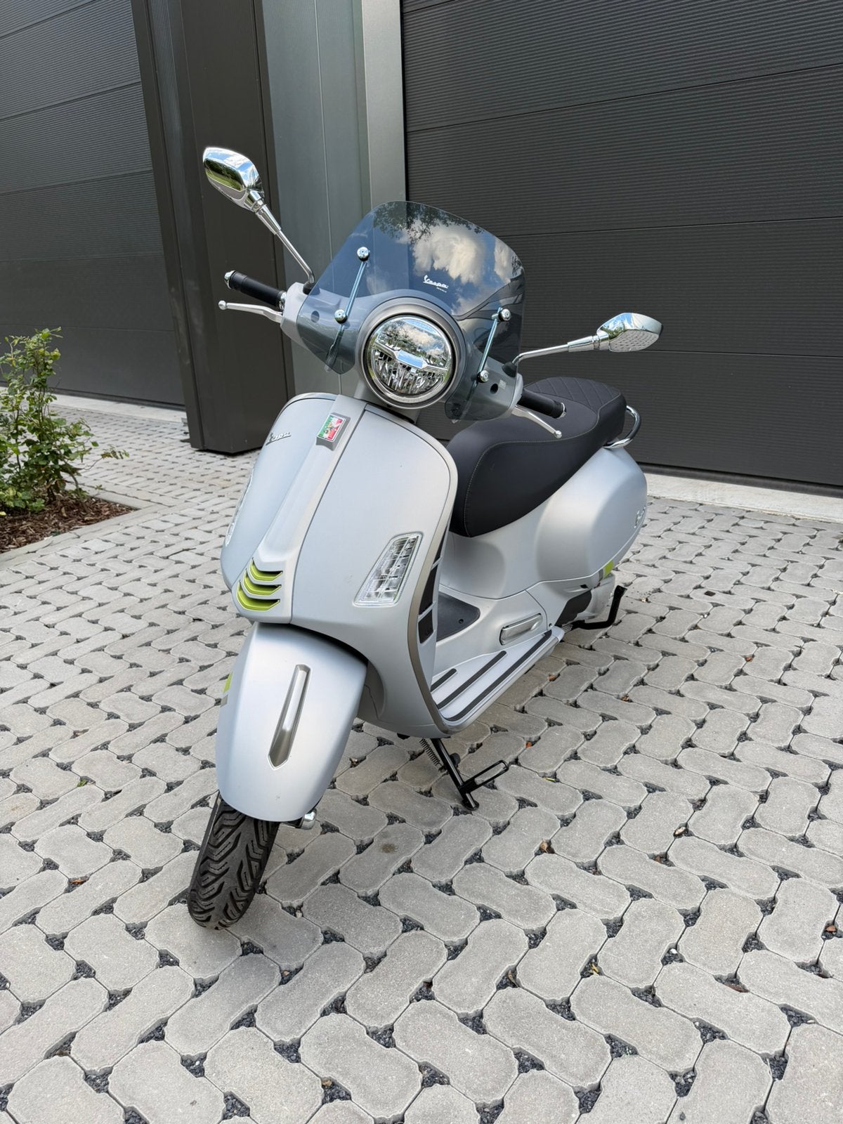 Vespa GTS 300 SuperTech HPE Grigio Entusiasta (Nieuwstaat), Vélos & Vélomoteurs, Vélomoteurs & Scooters bridés, Comme neuf, Vespa